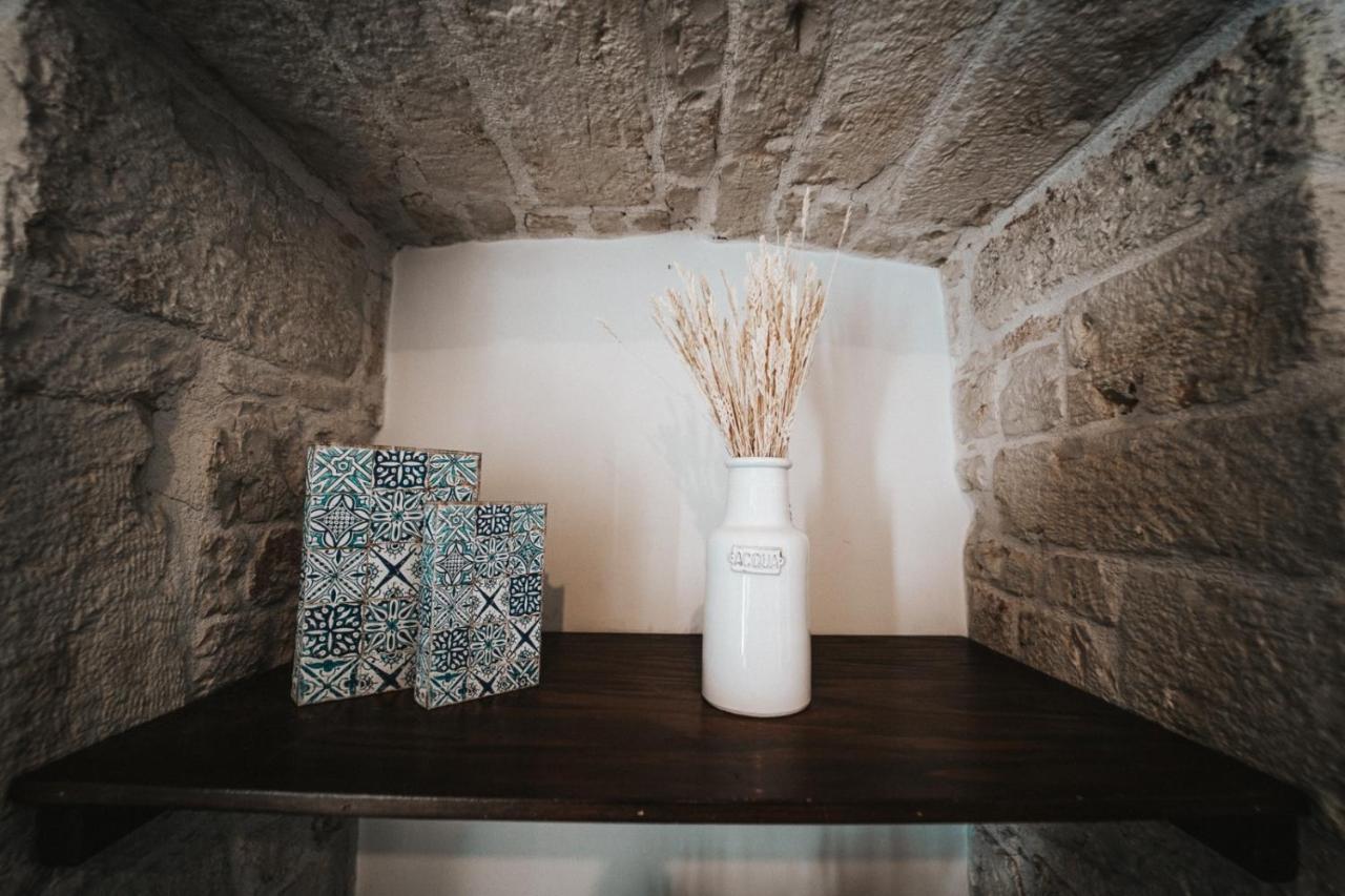 Trullo Malvasia-Trulli Anti Charme & Relax Альберобелло Экстерьер фото